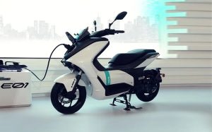 YAMAHA E01