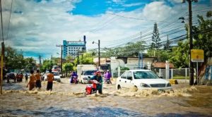 mobil banjir