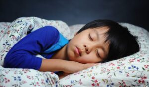 anak-tidur-siang-750×439